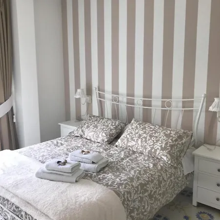 Il Giardino Dei Glicini فندق مبيت وإفطار 3*