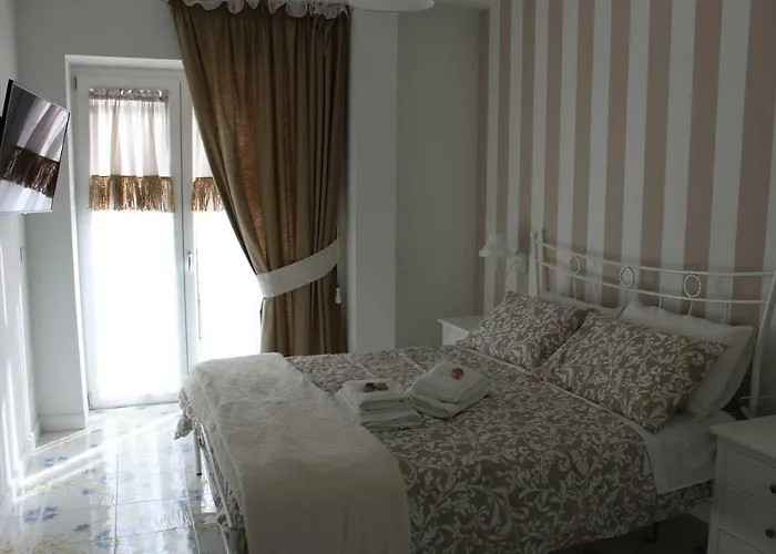 Il Giardino Dei Glicini Nocleg ze śniadaniem 3*