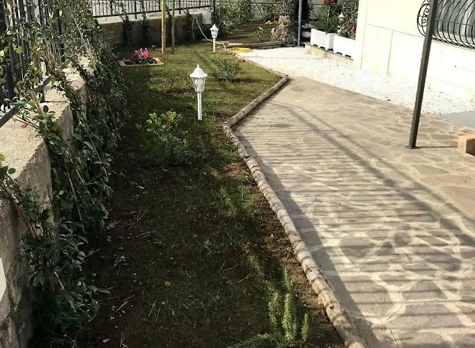 Il Giardino Dei Glicini Nocleg ze śniadaniem 3*