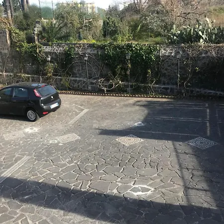 Il Giardino Dei Glicini לינה וארוחת בוקר