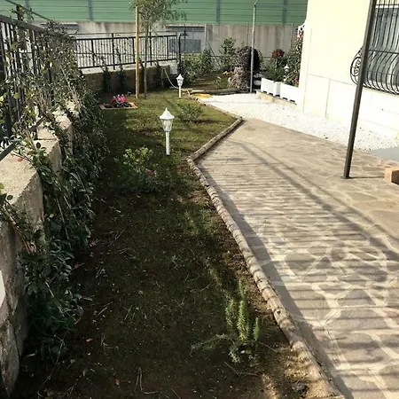 Il Giardino Dei Glicini לינה וארוחת בוקר 3*